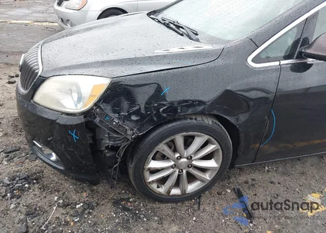 2013 Buick Verano Leather Group z USA, uszkodzony, nr VIN 1G4PS5SKXD4174625